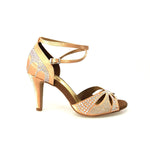Load image into Gallery viewer, Scarpa da ballo in raso seta carne con Swarovski e tacco a spillo largo, modello Deluxe Butterfly di Wish Dance Shop
