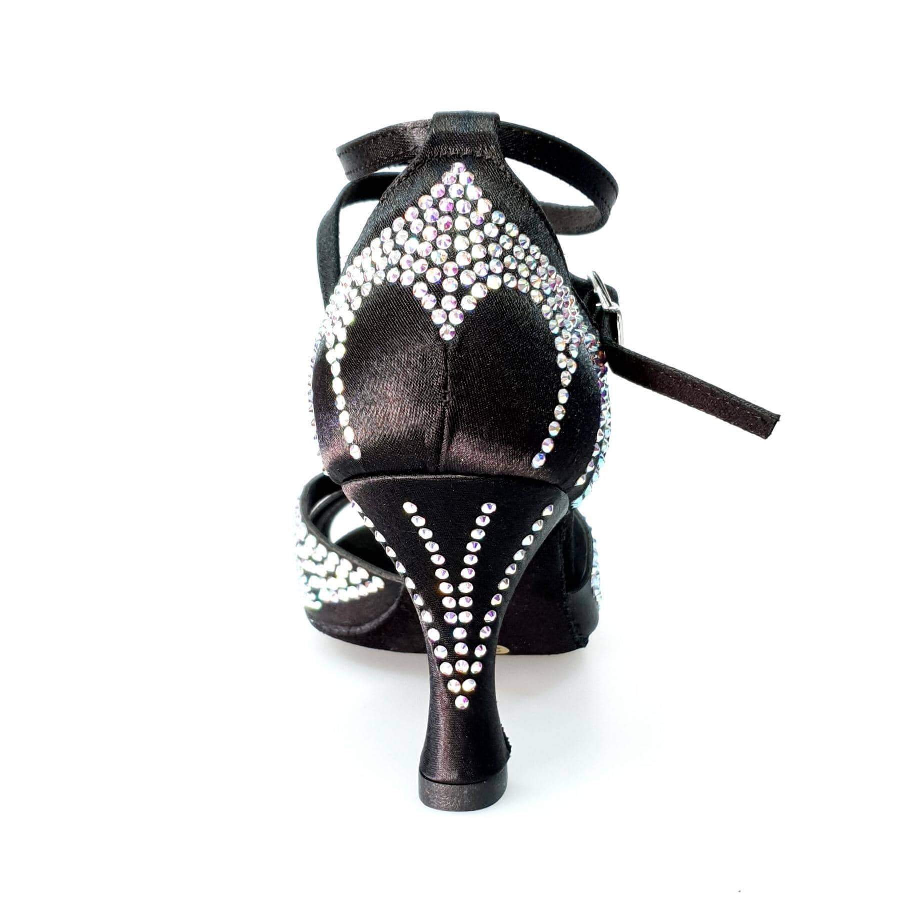Scarpa da ballo in raso seta nera Wish Dance Shop con dettagli Swarovski e tacco a rocchetto, stile elegante e raffinato
