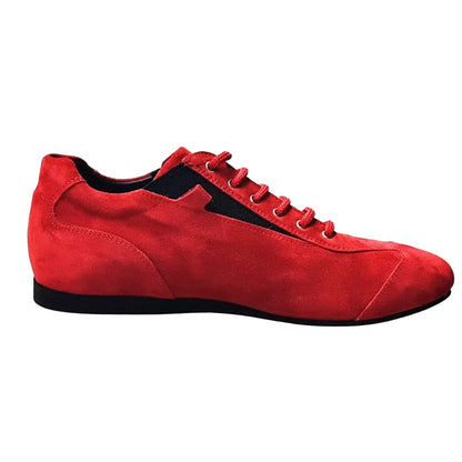 Sneaker in camoscio rosso Varadero Ivan di Wish Dance Shop, scarpa sportiva comoda e elegante.