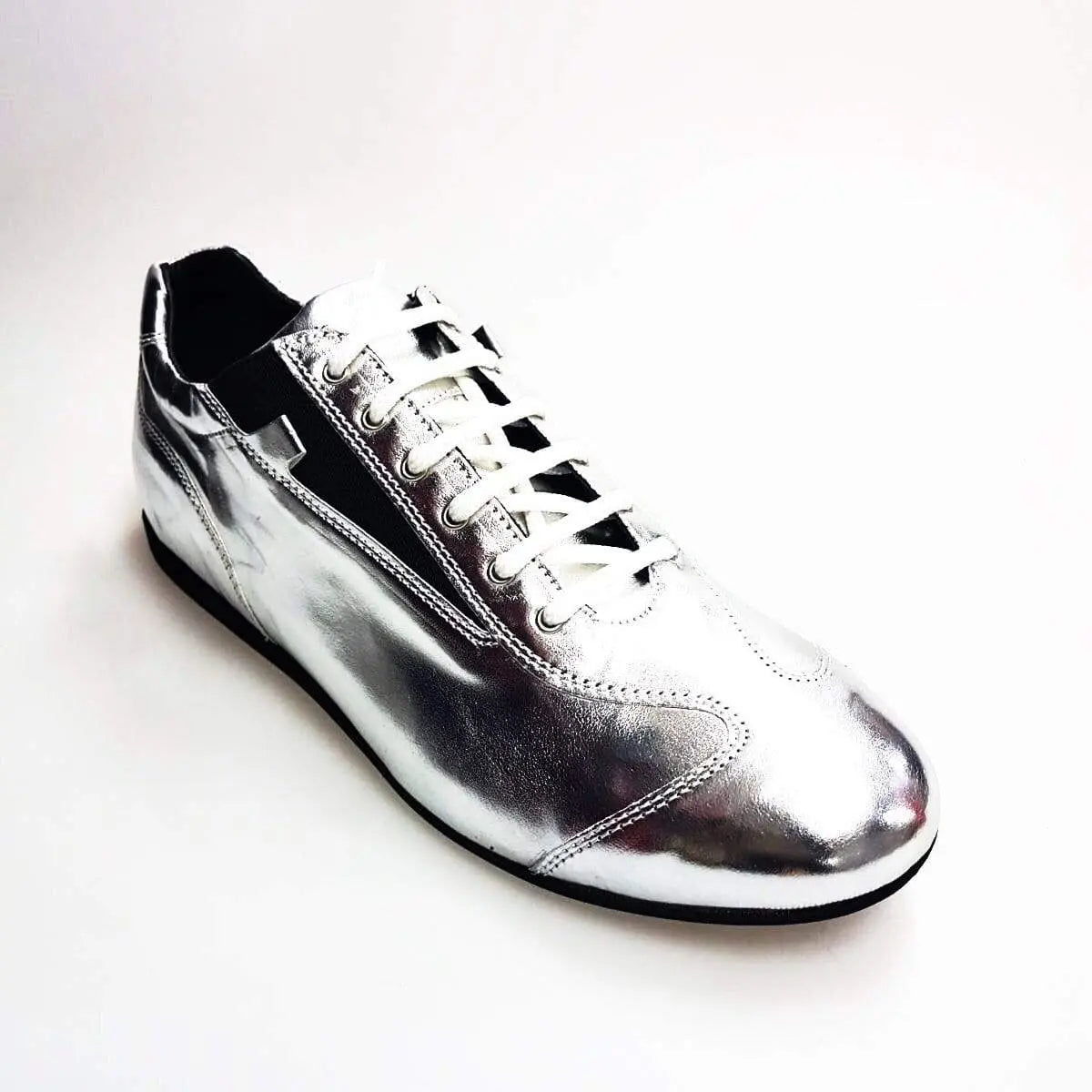 Scarpa da donna FIESTA Ivan in pelle argento, sneaker extra comfort, stile moderno e elegante, ideale per look casual e chic.