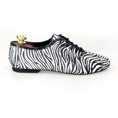 Scarpa jazz Jazz 03 Zebra in raso seta fantasia zebrata con profilo vernice nera, elegante e originale.
