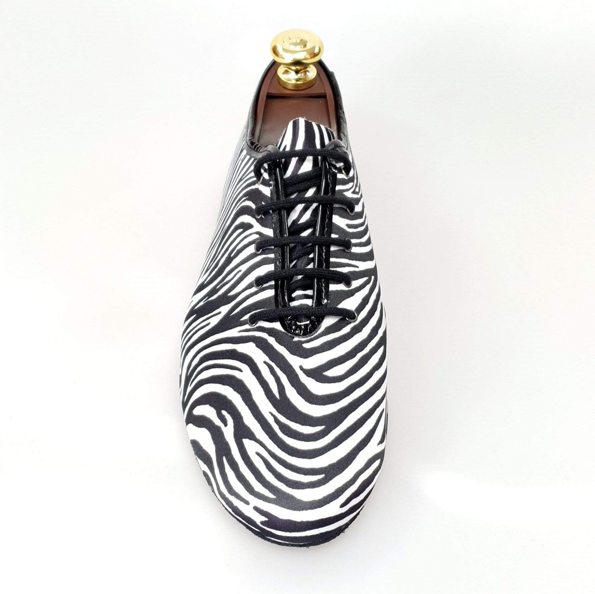 Scarpa Jazz Jazz 03 Zebra in raso seta fantasia zebrata con profilo in vernice nera, elegante e originale, marca Wish Dance Shop