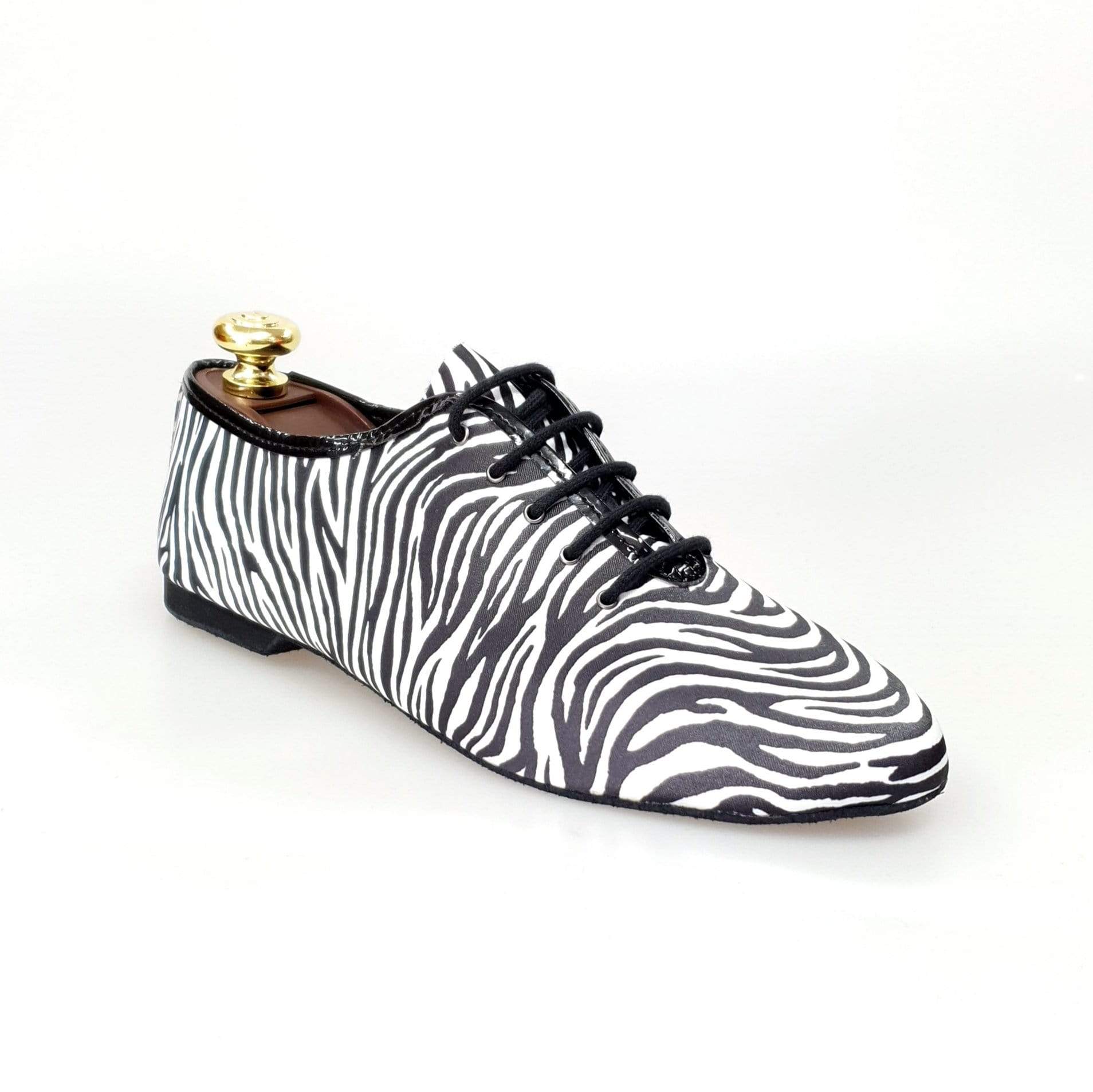 Scarpa Jazz Wish Dance Shop Jazz 03 in raso seta fantasia zebrata con profilo in vernice nera, elegante e originale.