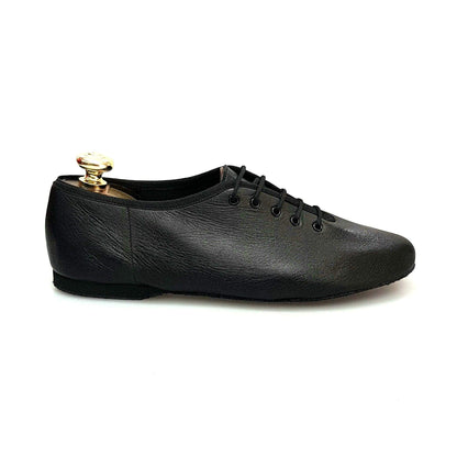Scarpa Jazz Confort Wish Dance Shop in pelle nera, con suola flessibile e design elegante per danza jazz.
