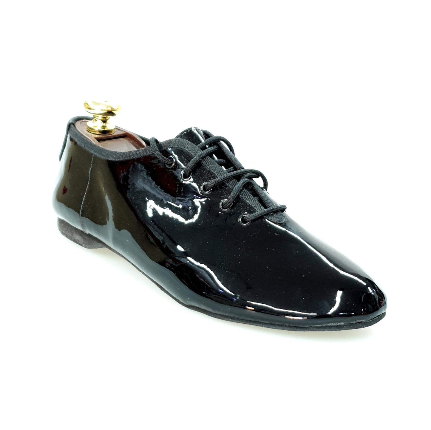 Scarpa Jazz Confort Jazz 04 in vernice nera, con suola antiscivolo e design elegante, ideale per ballo e danza.