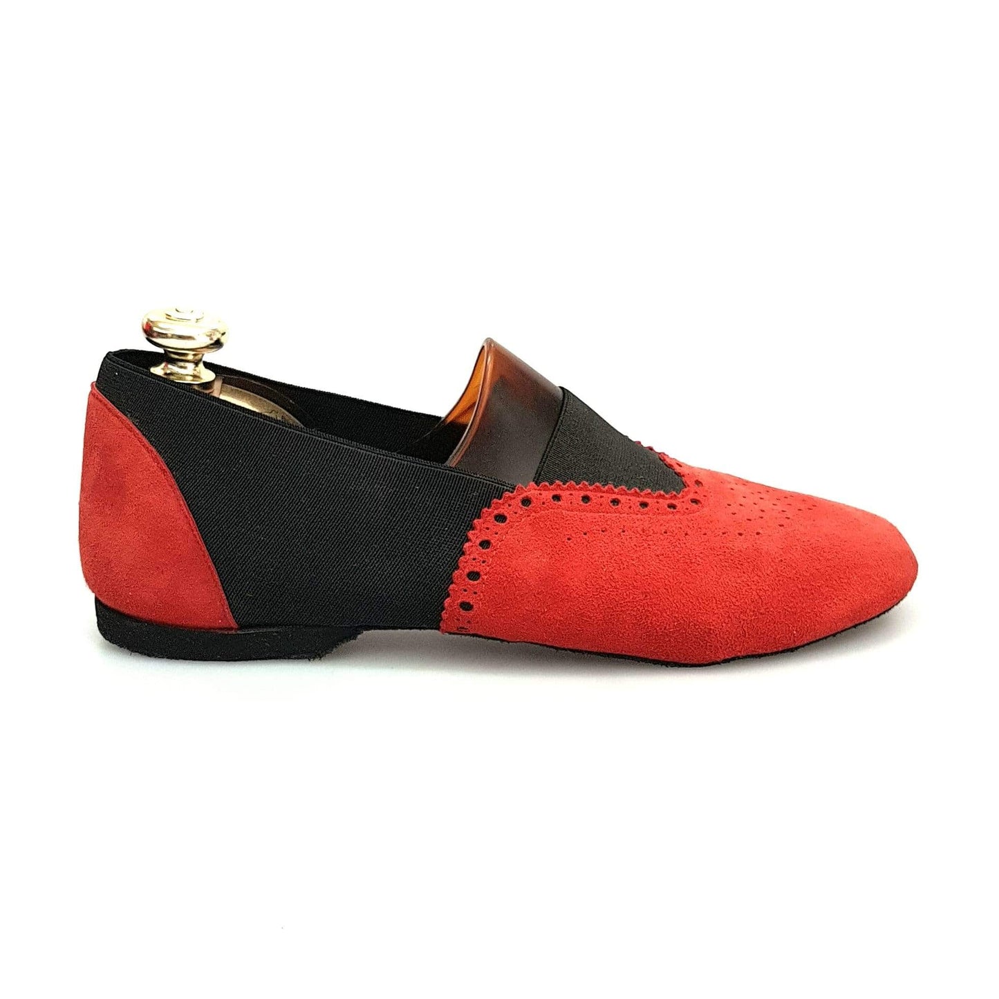 Scarpe jazz Roly Jazz 06 in camoscio rosso con elastico nero e suola bufalo, modello Comfort Flex, vista laterale.