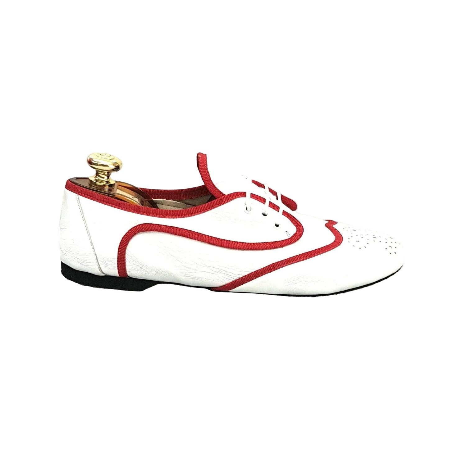 Pachanga Jazz 07 Wish Dance Shop in pelle bianca con profilo rosso, dettagli eleganti e moderni su scarpa da ballo.