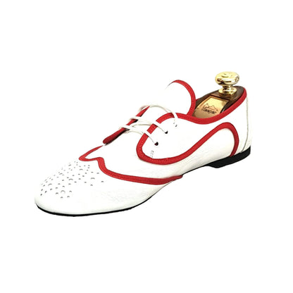 Scarpa Pachanga Caribe Jazz 07 Wish Dance Shop in pelle bianca con profilo rosso, dettagli eleganti e stile classico.