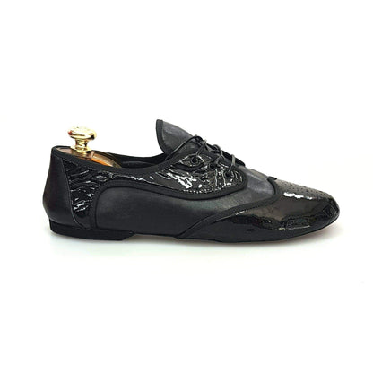 Scarpa jazz Gran Galà (Jazz 07) di Wish Dance Shop in pelle nera e vernice nera, stile elegante e adatto alla danza.