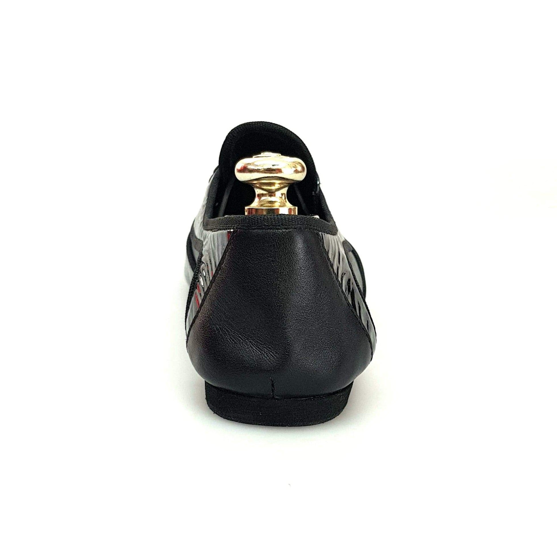 Scarpa jazz Gran Galà (Jazz 07) di Wish Dance Shop in pelle nera e vernice nera, con dettagli eleganti e suola in gomma.