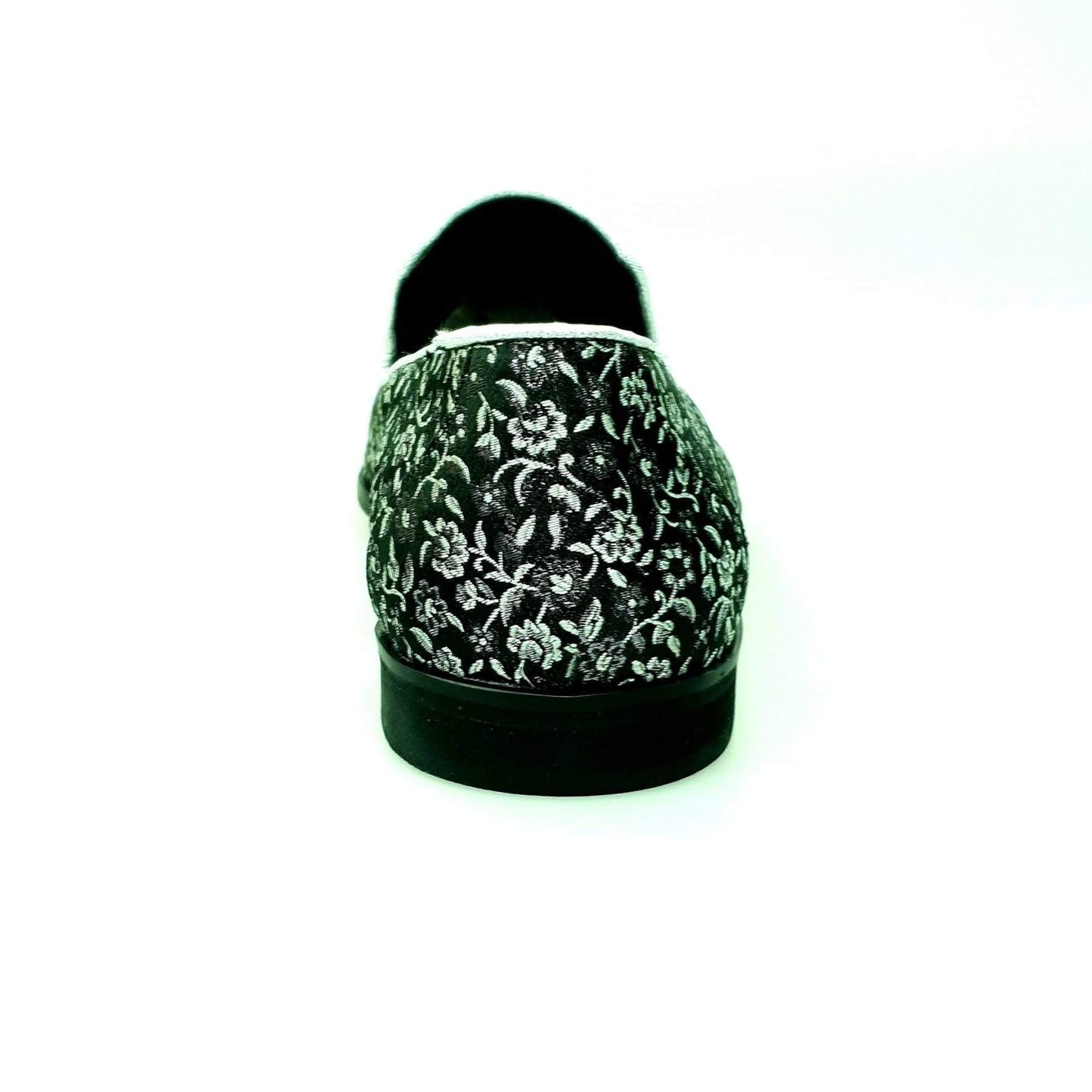 Mocassino da uomo Doge in tessuto veneziano fiorato silver con dettagli in lurex e rivestito in vera pelle italiana.