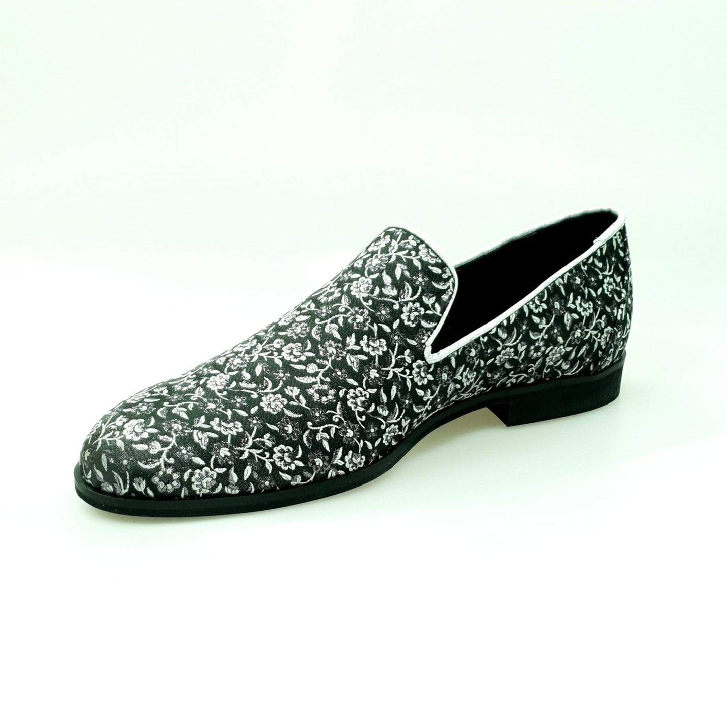 Mocassino da uomo Doge Wish Dance Shop in tessuto veneziano fiorato silver con dettagli in lurex e rivestito in vera pelle italiana.