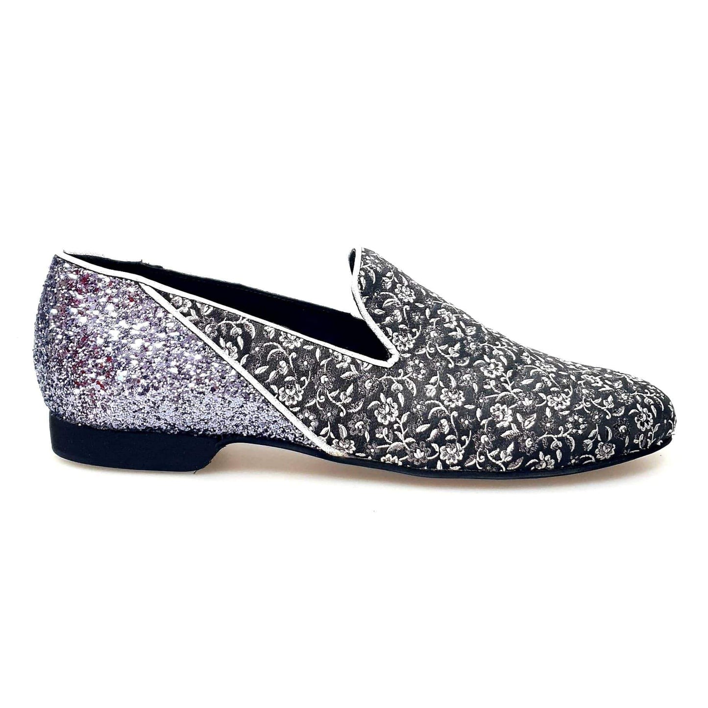 Mocassino da uomo Doge Wish Dance Shop in tessuto veneziano fiorato silver, tallone in glitter carbon e rivestito in vera pelle italiana.