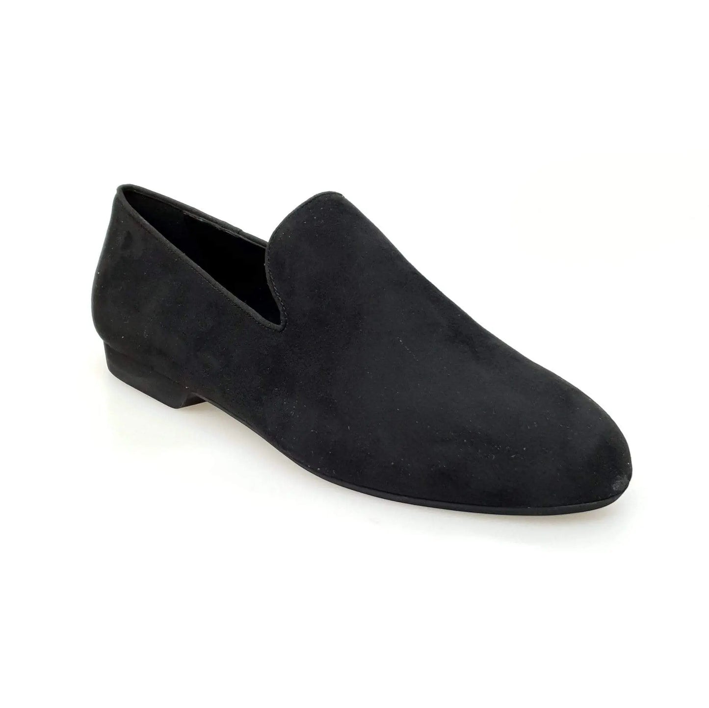 Scarpa mocassino da uomo in camoscio nero Wish Dance Shop, elegante e comoda, vista frontale con dettagli di design.