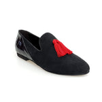 Load image into Gallery viewer, Wish Dance Shop Mocassino Uomo in Camoscio Nero e Pom Pon Rosso
