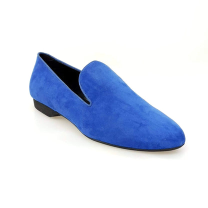Scarpa mocassino da uomo Wish Dance Shop in camoscio royal blu, dettaglio elegante e confortevole.