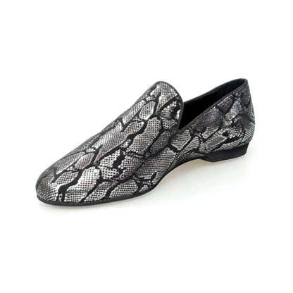 Mocassino da uomo Wish Dance Shop in pelle lavorata con fantasia Giga Python, con dettagli eleganti e stile sofisticato.