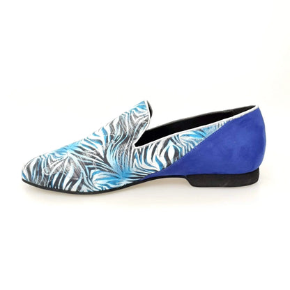 Scarpa mocassino da uomo Serse (800B) in giungla blu con tallone in camoscio blu, Wish Dance Shop, vista laterale.