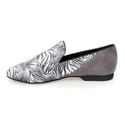 Mocassino da uomo Wish Dance Shop, tessuto fantasia giungla grigia con tallone in camoscio grigio, scarpa elegante e casual.