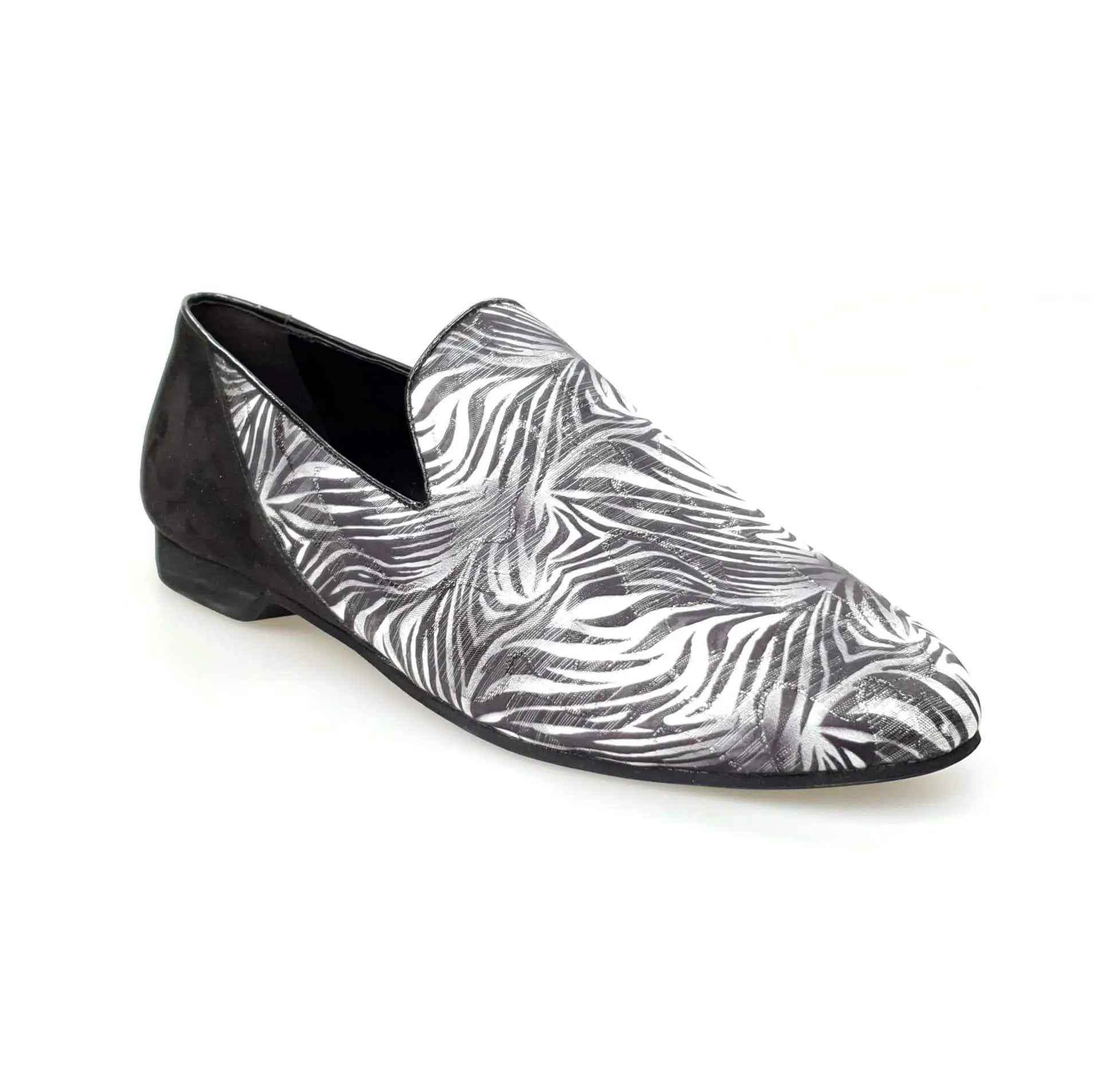 Mocassino da uomo Serse (800B) in tessuto fantasia giungla grigia con tallone in camoscio nero, scarpa Wish Dance Shop.