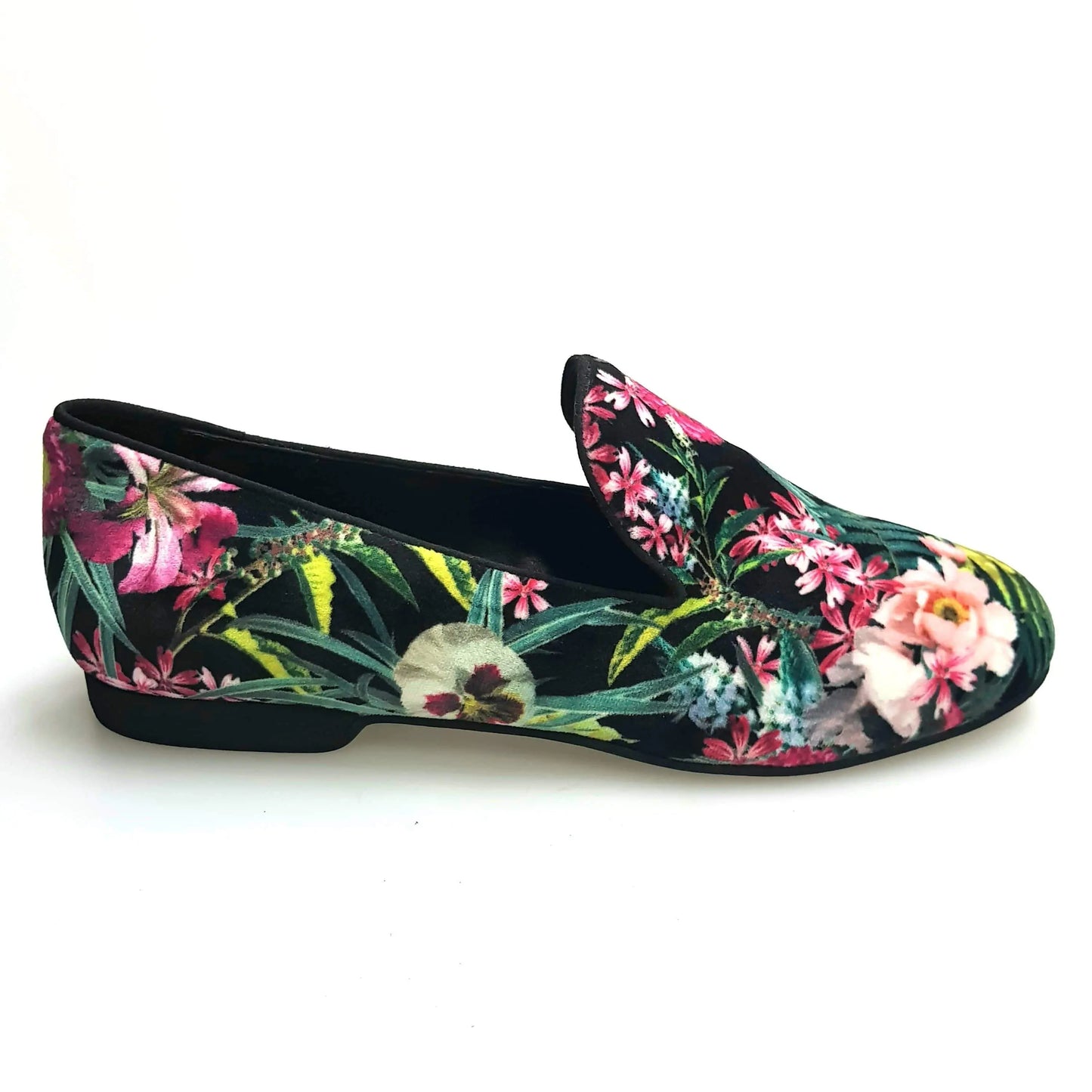 Scarpa mocassino da uomo in velluto verde stile Japan, marca Wish Dance Shop, dettagli lavorati eleganti e finitura di alta qualità