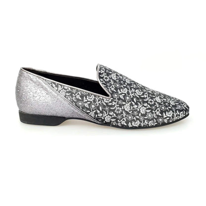 Scarpa mocassino da uomo Serse 800B in tessuto grigio con tallone in glitter carbon, stile veneziano.
