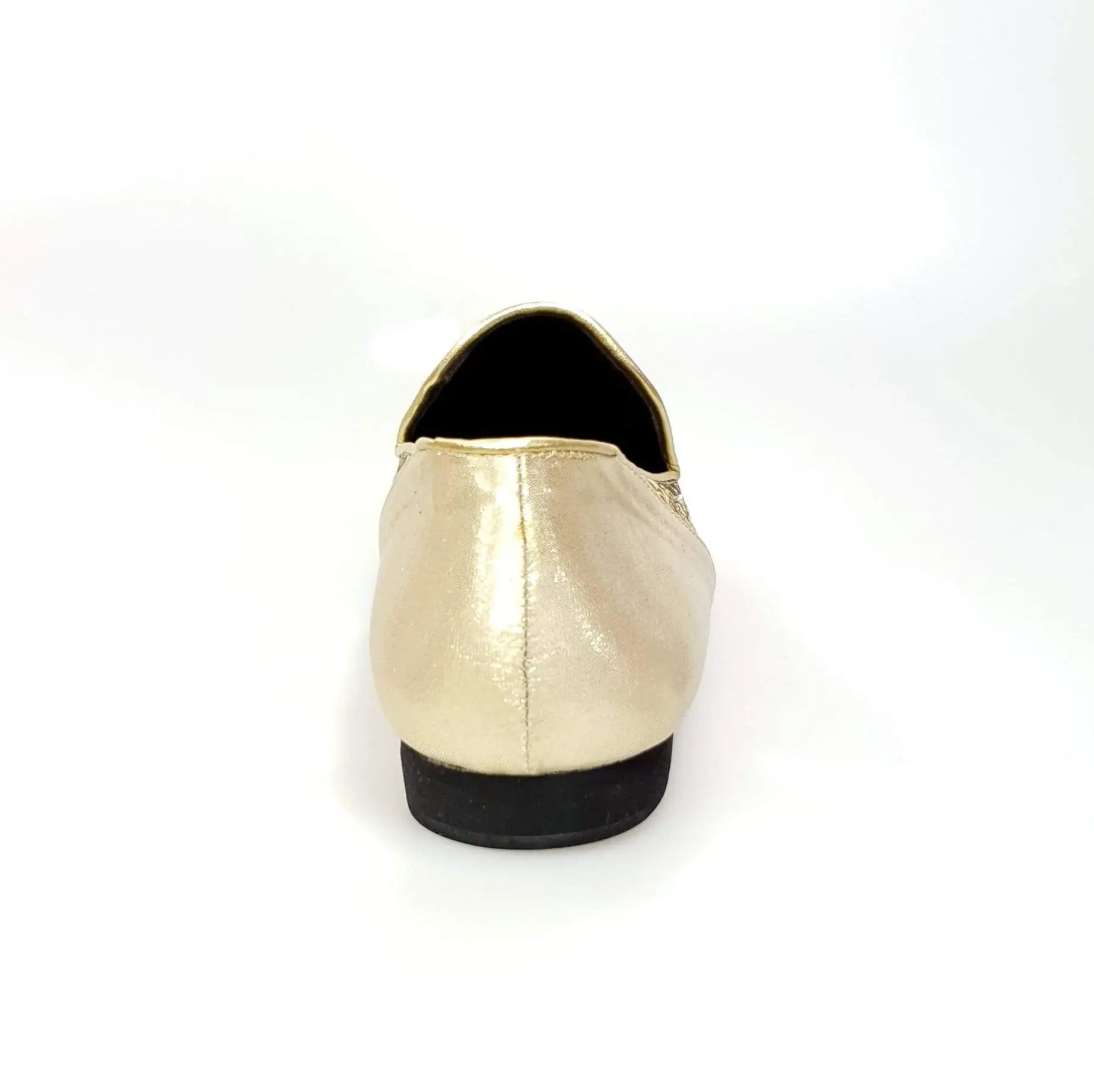Mocassino da uomo Serse (800B) in tessuto veneziano dorato con dettagli lurex oro e tallone rifinito in oro lucido.