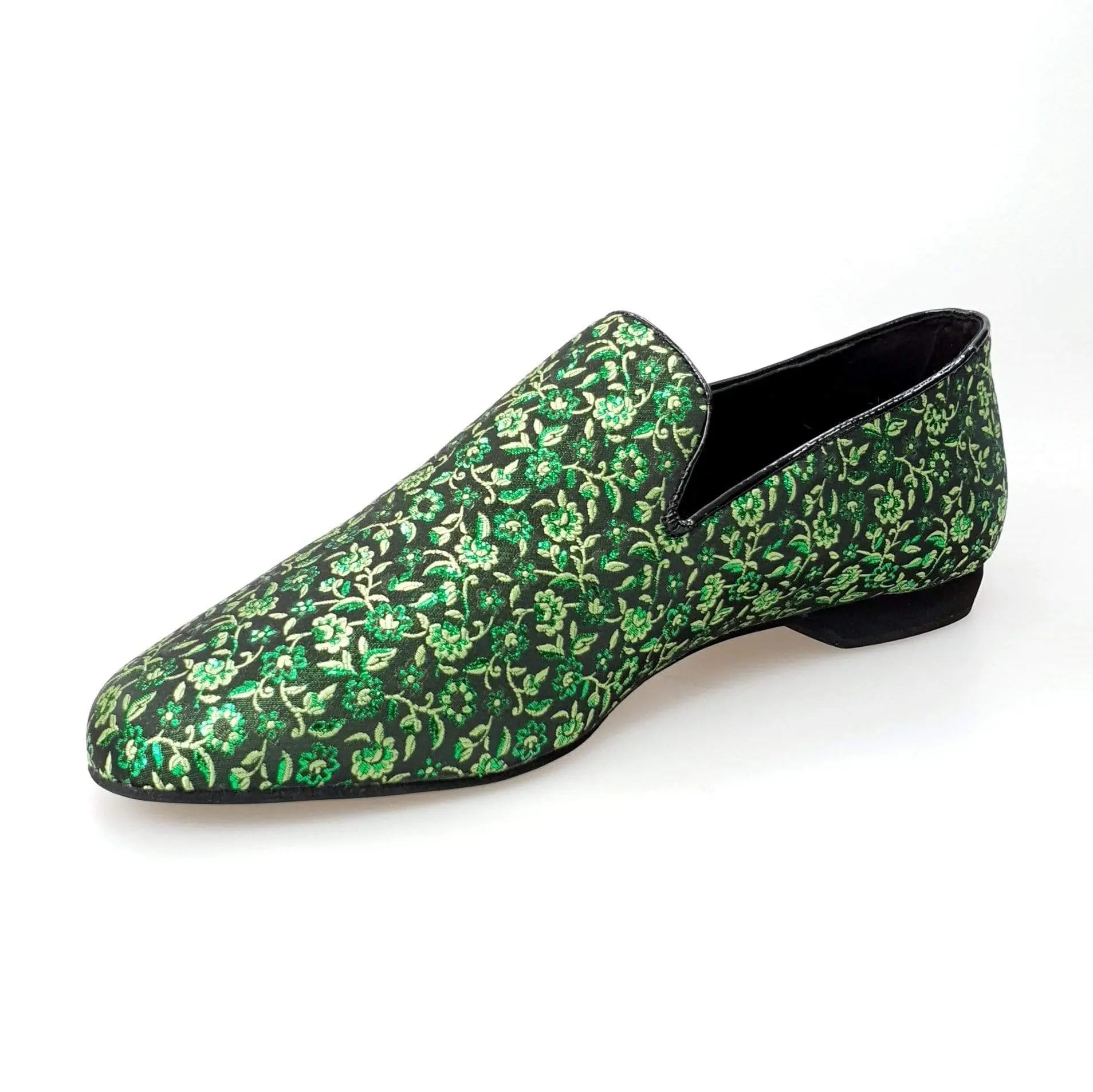 Scarpa mocassino da uomo Wish Dance Shop in tessuto veneziano fiorato verde chiaro, dettagli eleganti e stile casual.