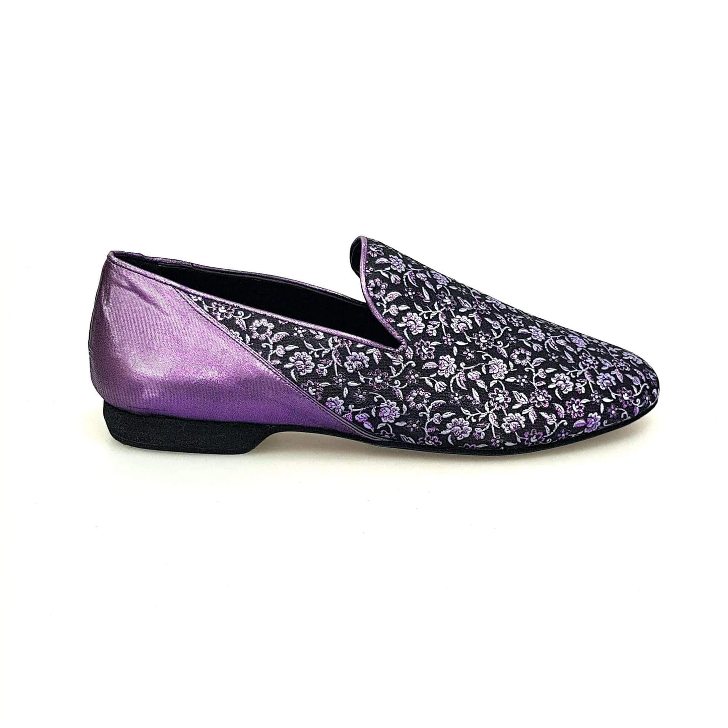 Scarpa da uomo Serse (800B) in tessuto veneziano viola con dettaglio lurex e tallone in colore viola.