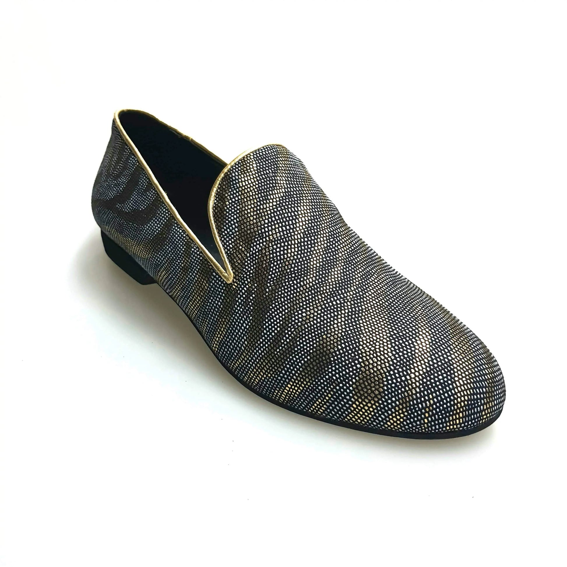 Scarpa mocassino da uomo Serse in lurex con stampa zebrata dorata, elegante e lucida, di Wish Dance Shop.