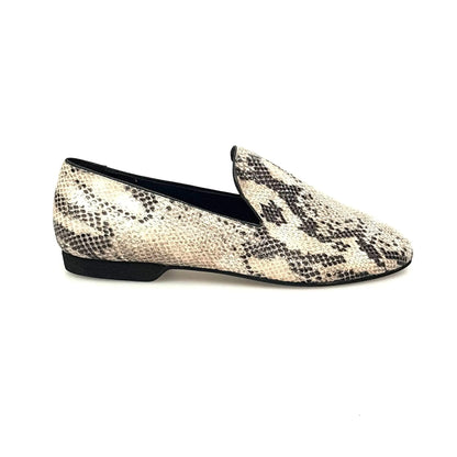 Scarpa mocassino da uomo in pitone beige di Wish Dance Shop, elegante e raffinato, dettagli in pelle pitone naturale.