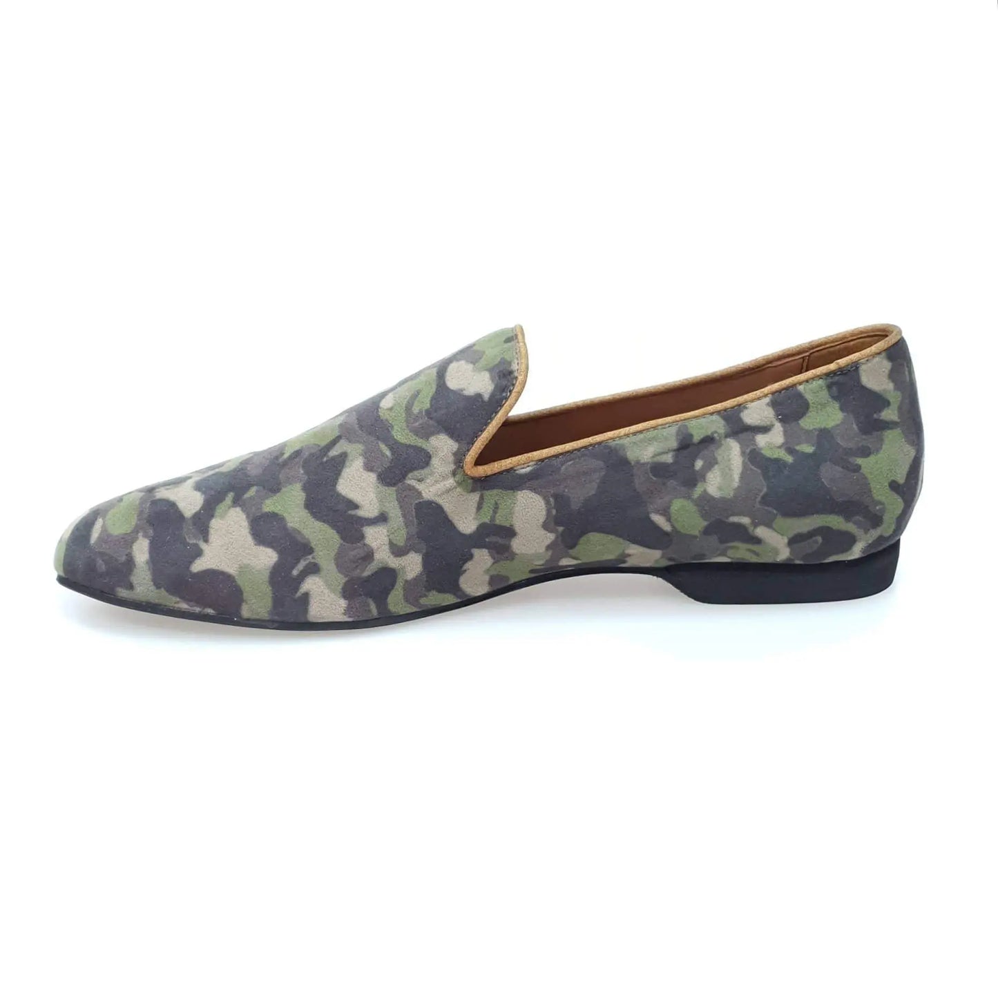 Mocassino da uomo Serse (800) in tessuto mimetico marine, scarpa Wish Dance Shop, con suola e dettagli in stile militare.
