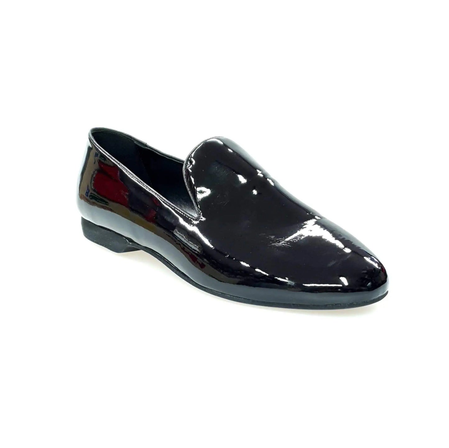 Mocassino da uomo Wish Dance Shop in vernice nera con profili neri, scarpa elegante in stile classico, vista frontale.