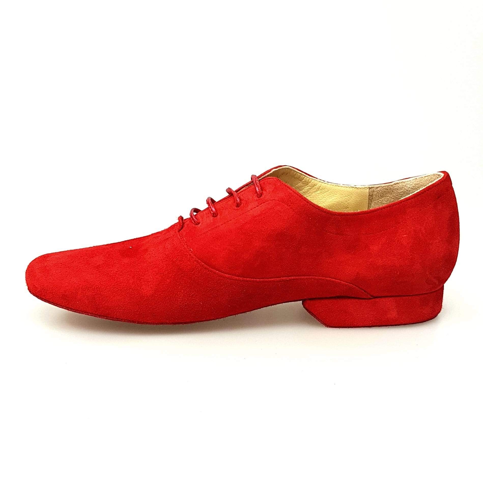 Scarpa stringata da uomo Malaga MS07 in camoscio rosso con chiusura Oxford, forma tonda, marca Wish Dance Shop.