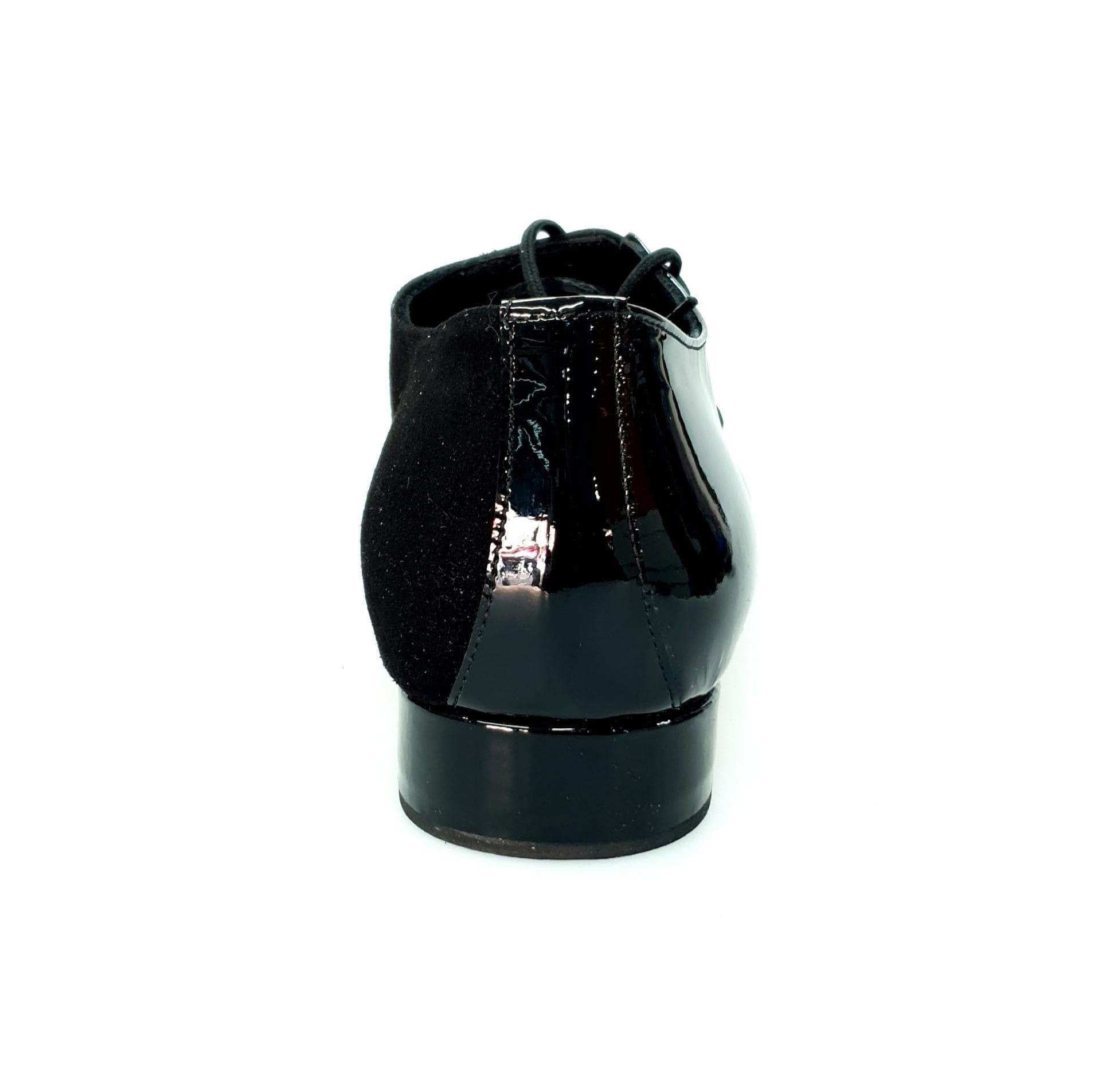 Scarpa da uomo Franco MS19 in vernice nera e camoscio nero, scarpa stringata con punta tonda, stile elegante e classico.