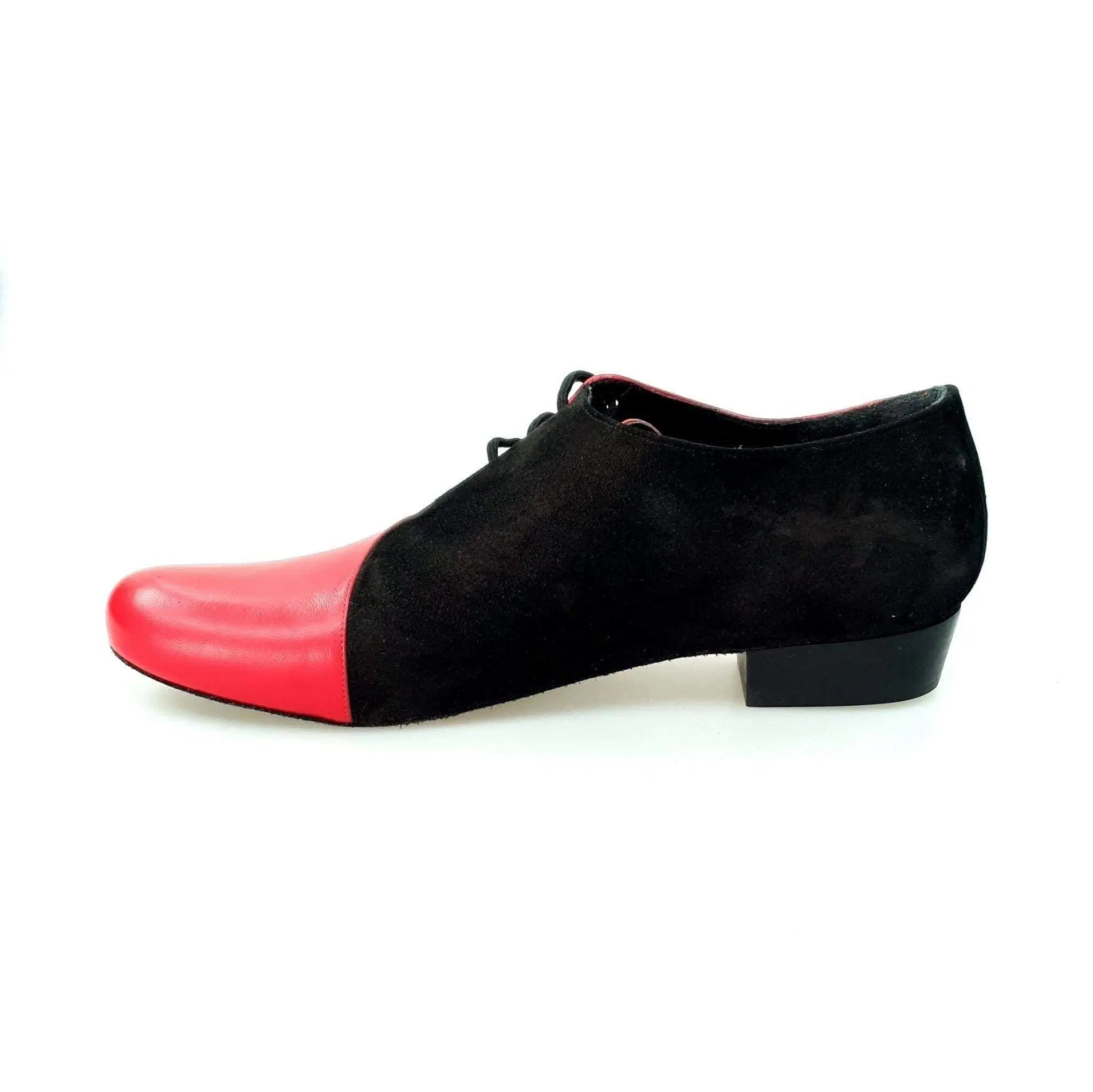 Scarpa da uomo Franco MS19 in pelle rossa e camoscio nero, con punta tonda, stile elegante e moderno.