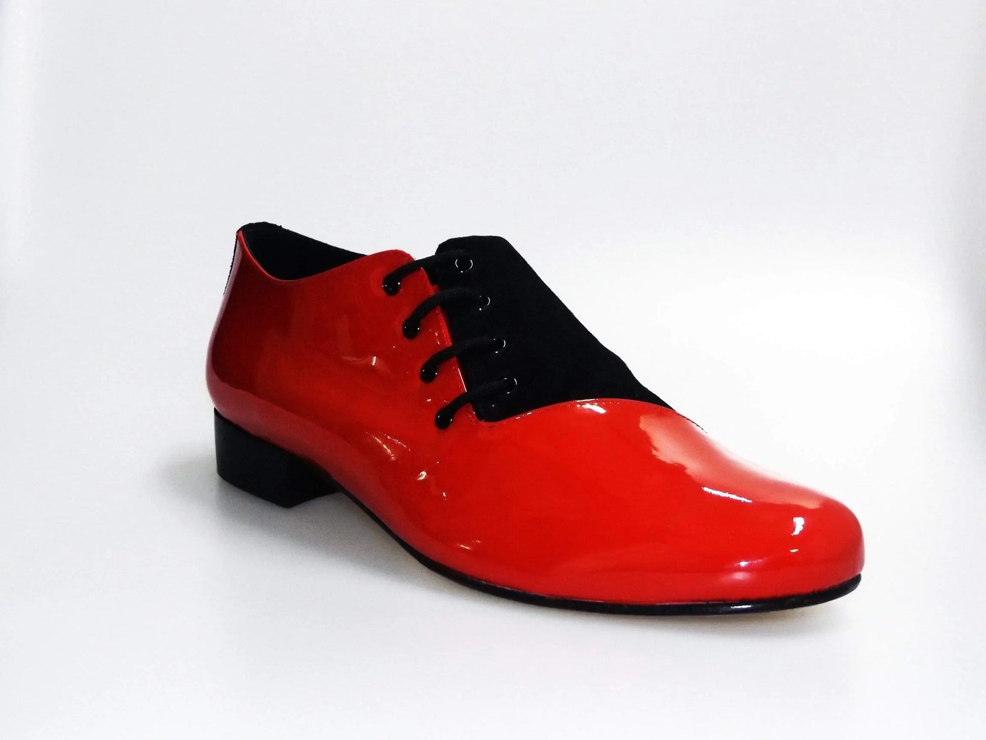 Scarpa da uomo Franco MS19 Wish Dance Shop in vernice rossa e camoscio nero, con forma tonda e dettagli eleganti
