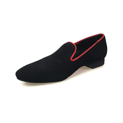 Mocassino in camoscio nero Barone Nero (MS20) KIZMI con profilo rosso e ricamo, forma lunga, marca Wish Dance Shop