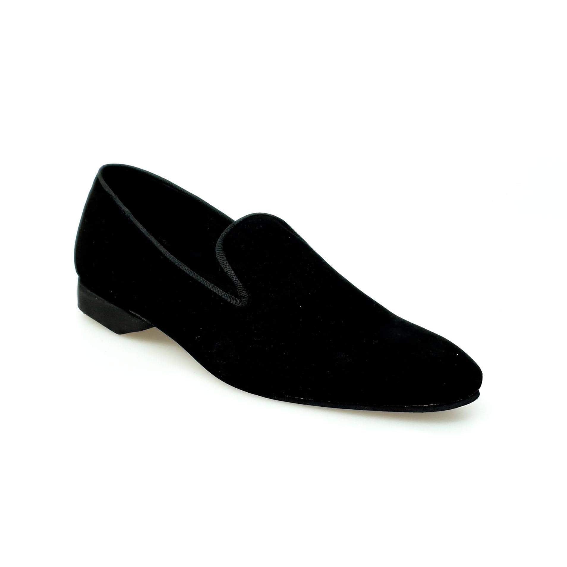 Scarpa da uomo Boris MS20 in camoscio nero con punta lunga, mocassino elegante foderato in pelle, stile sofisticato e moderno