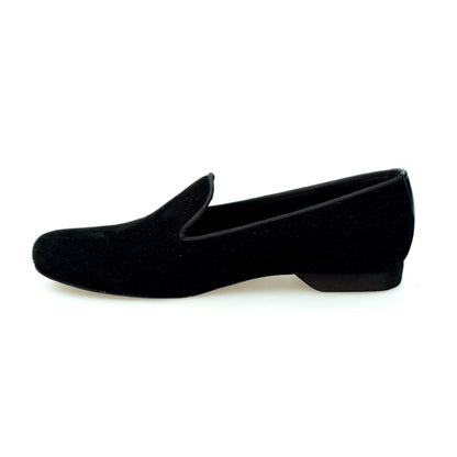 Mocassino da uomo Boris MS20 in camoscio nero con punta tonda, scarpa elegante e comoda in stile classico.