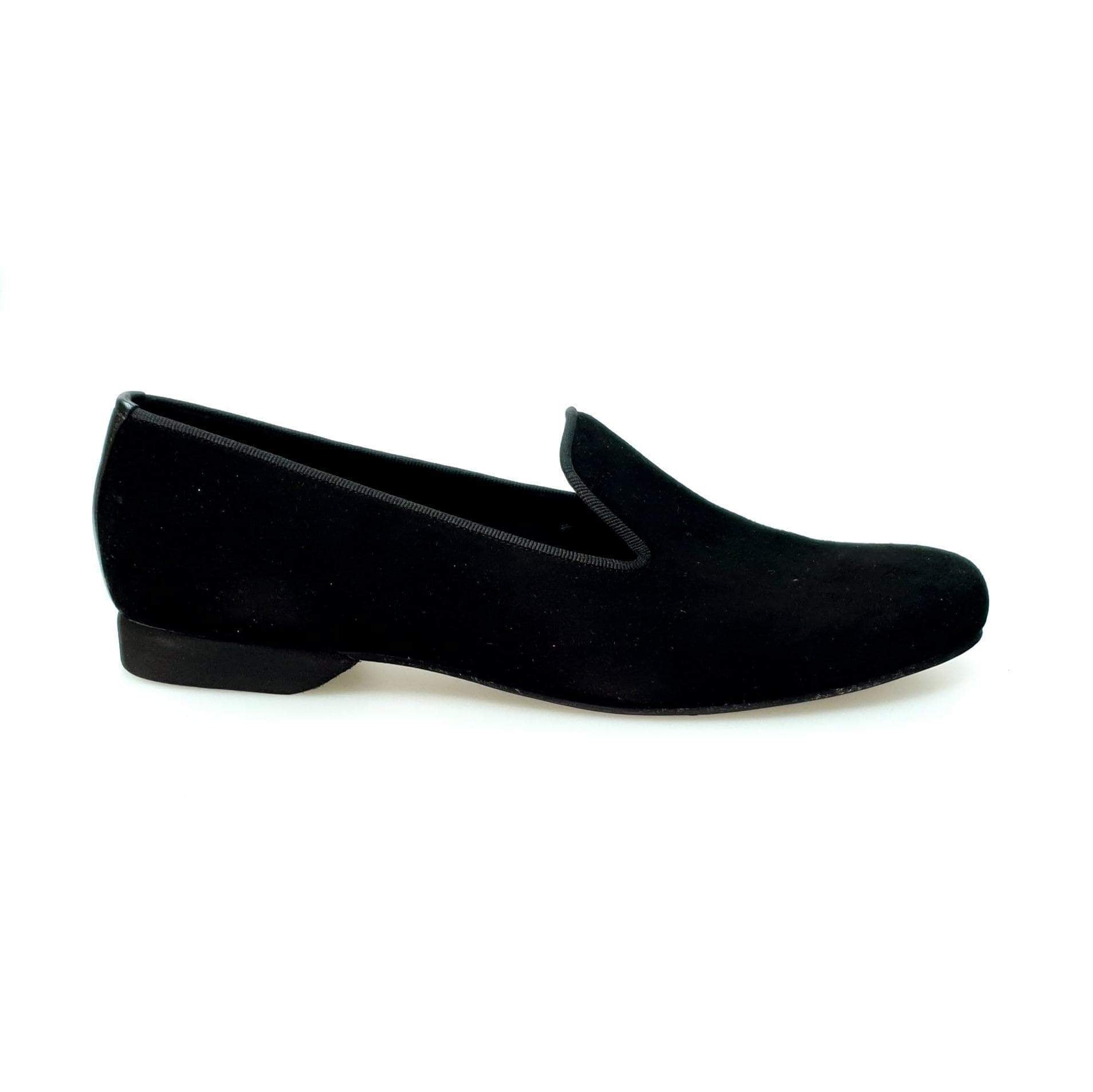 Mocassino da uomo Boris MS20 in camoscio nero con punta tonda, scarpa elegante in stile classico, marca Wish Dance Shop.