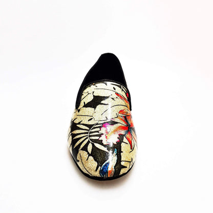 Mocassino da uomo Pasiòn MS20 in metalak tridimensionale Fleur Oro con profilo nero, forma lunga, progettato da Wish Dance Shop.