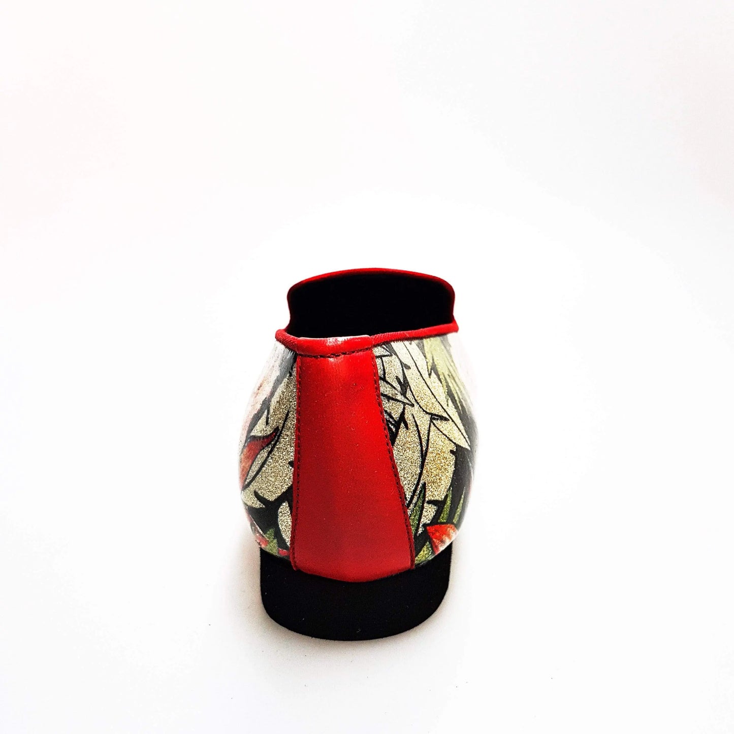 Scarpa da uomo Pasiòn MS20 in metalak Tridimensionale Fleur Oro con dettaglio rosso, forma lunga, design elegante e moderno