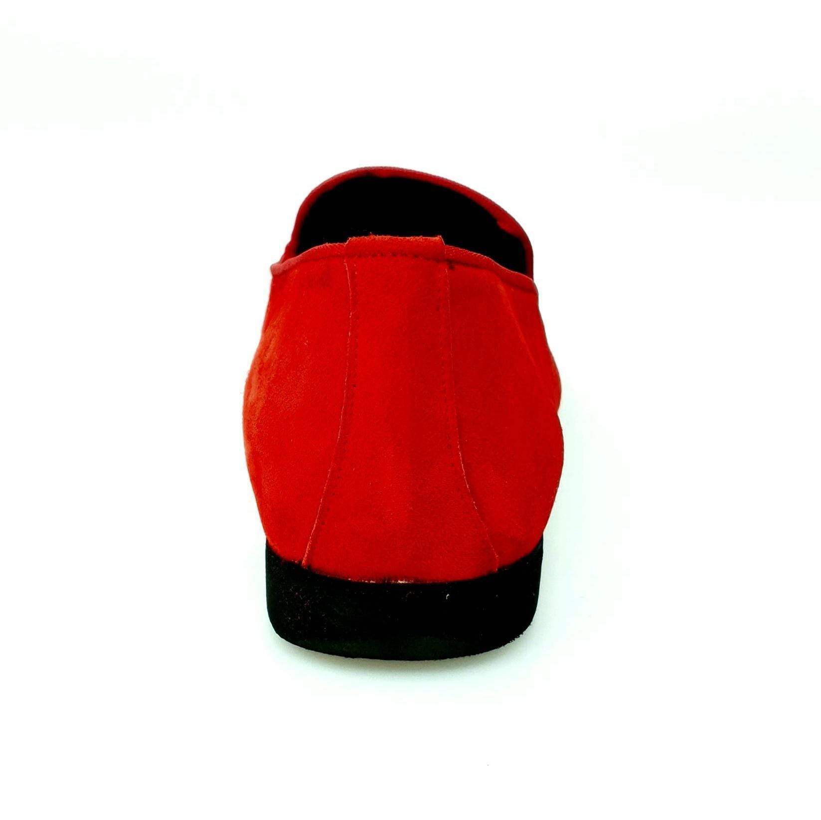 Mocassino da uomo Boris MS20 in camoscio rosso con dettagli rossi, forma lunga e tacco in micro, scarpa elegante Wish Dance Shop