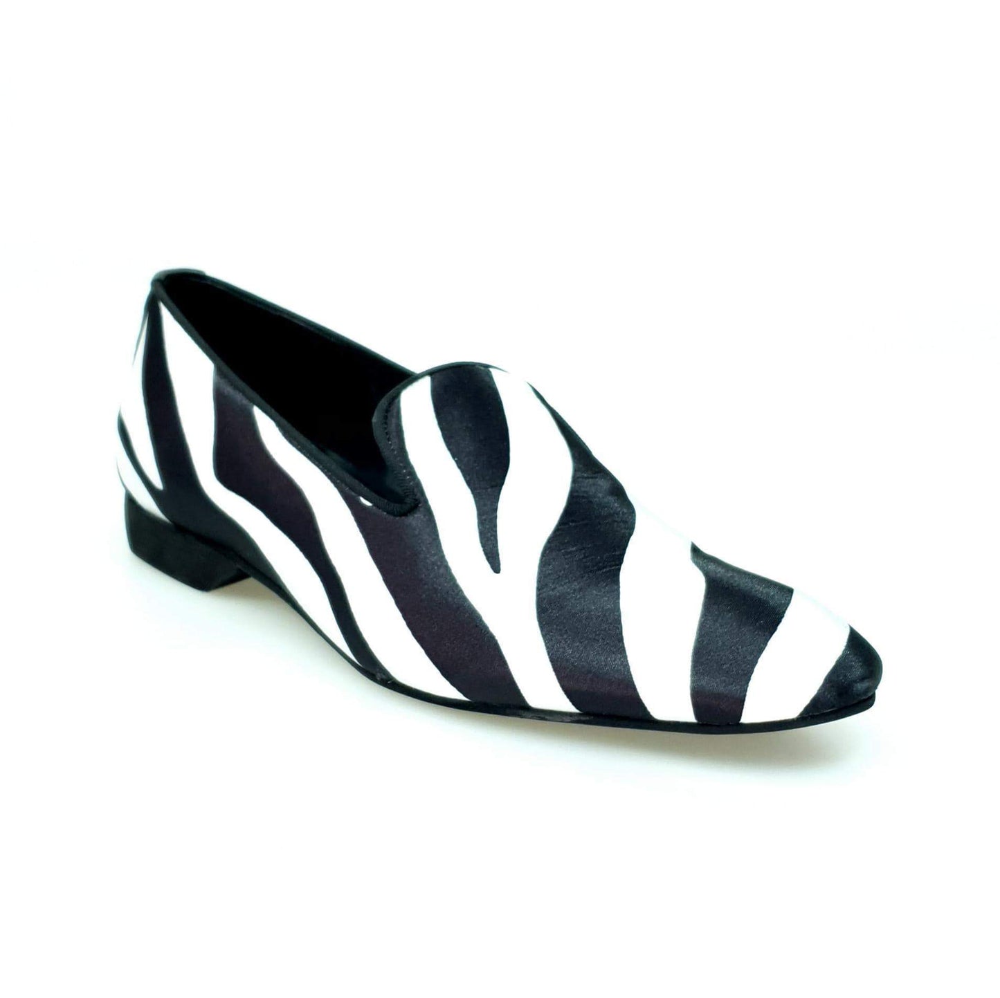 Scarpa da uomo Wish Dance Shop Mocassino in raso seta zebrato con profilo nero e forma lunga, design elegante e originale