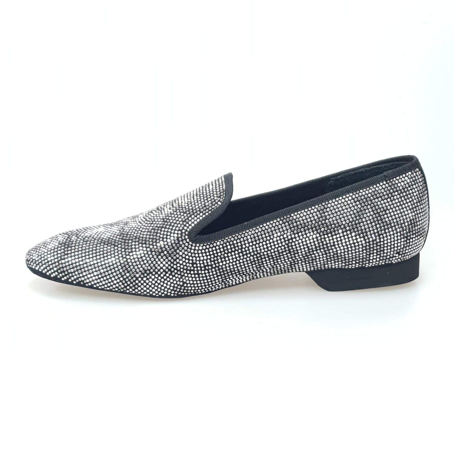 Scarpa da uomo Zeus MS20 in camoscio nero con borchiette silver e disegno pitone, mocassino lungo di Wish Dance Shop.