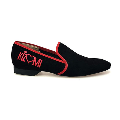 Mocassino Venturi MS21 in camoscio nero con bordo rosso e ricamo Kizmi, forma lunga, scarpe Wish Dance Shop