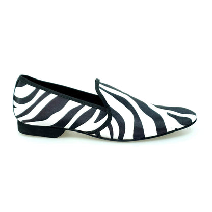 Scarpa da uomo Wish Dance Shop Mocassino in raso seta zebrato con profili neri, forma lunga, modello MS21.