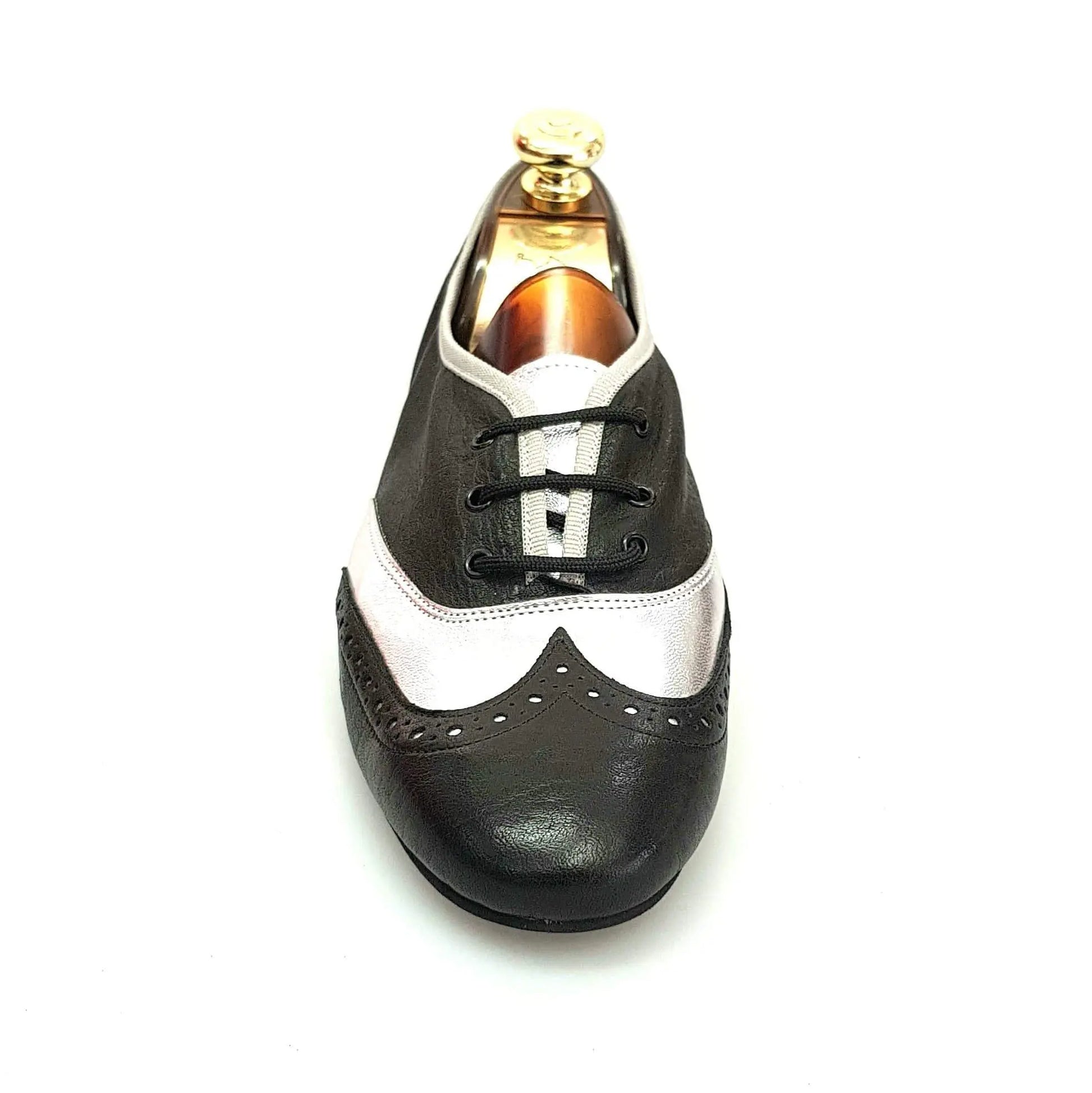 Scarpa jazz Eddy NY08 in pelle nera con inserto in pelle argento, comoda e elegante per balli e performance.