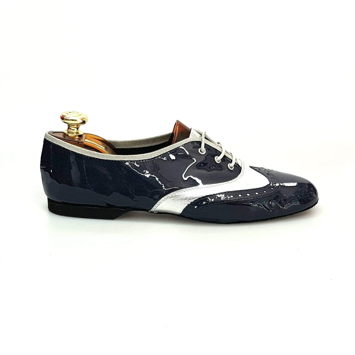 Scarpa jazz Eddy NY08 di Wish Dance Shop in vernice blu notte e pelle silver, con suola e dettagli eleganti per danza.